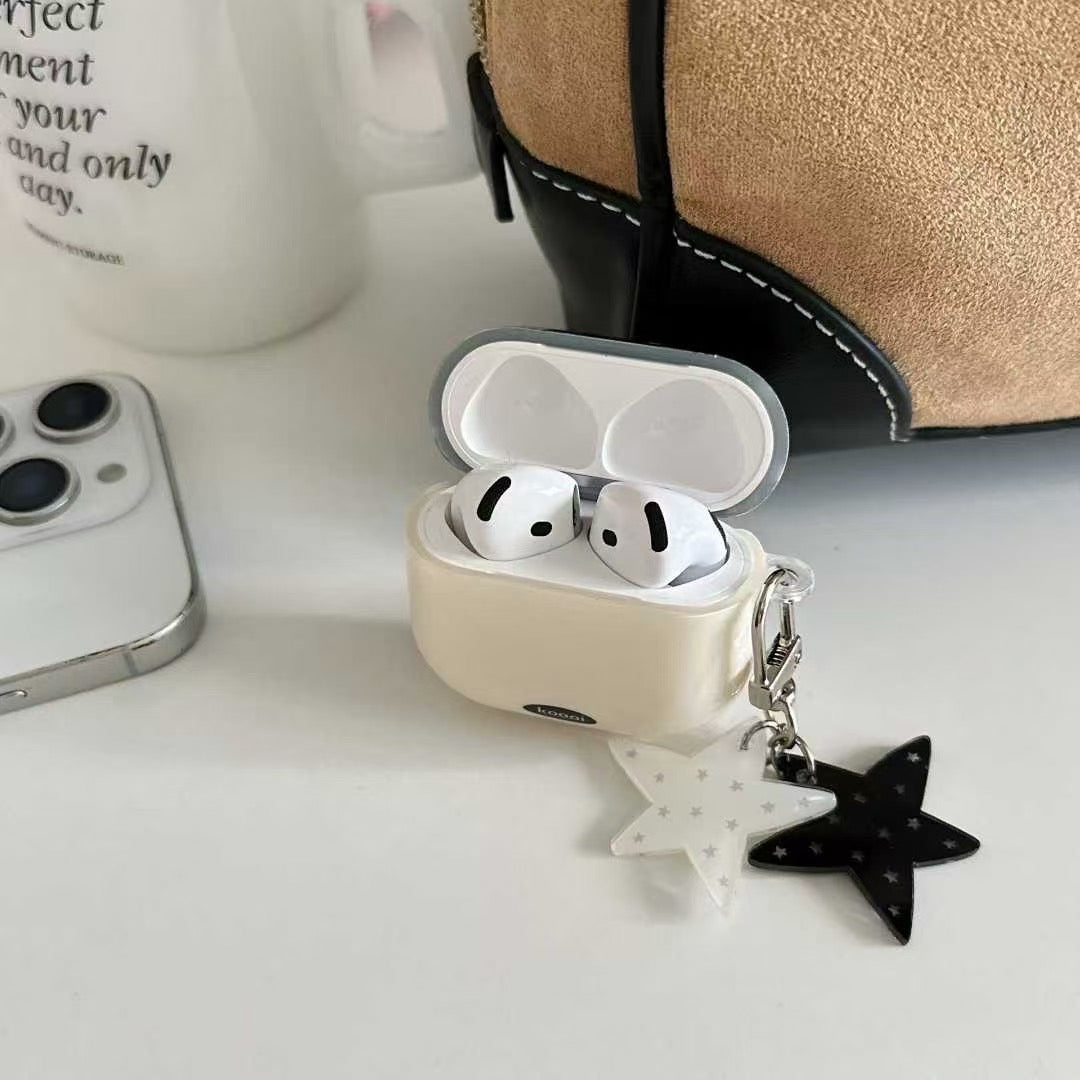 Starry Night AirPods etui med charme – sort og hvid